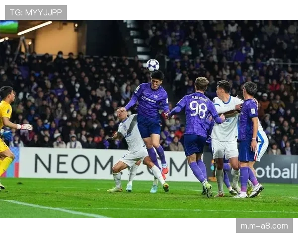 西汉姆联2-0伯恩利，保级希望重燃距安全区仅3分